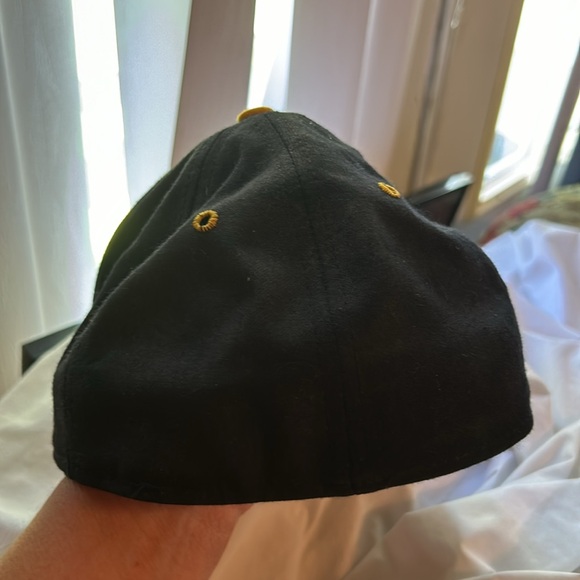 Vintage Black and Yellow New Era Pro Model Oakland A's Logo Cap - Picture 5 of 7